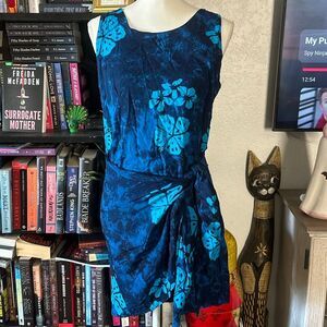 Young fashion size medium blue floral print Hawaiian dress wrap style